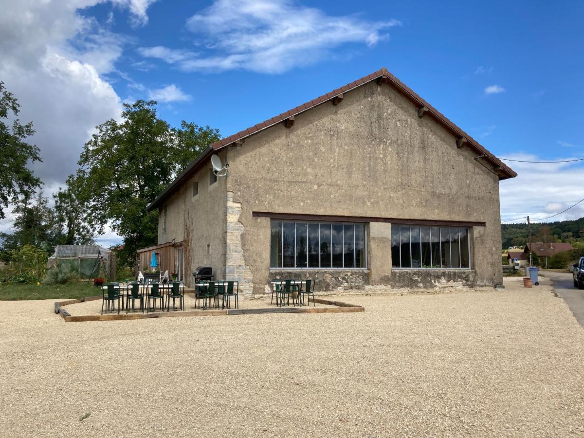 Montigny-sur-l'Ain La Chambre Du Tonneau מראה חיצוני תמונה